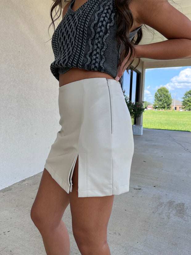 Kayler Skort