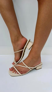 Aniela Sandal