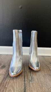 Cali Metallic Boots â The Uptown Girl Boutique